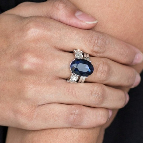 Paparazzi Accessories Shine Bright Like a Diamond Blue Ring Stretch