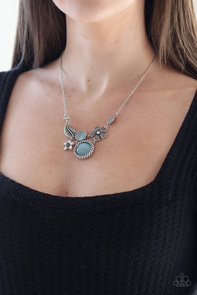 Exquisitely Eden - Blue Floral Necklace Paparrazi Accessories