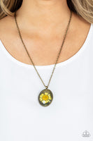 Prairie Passion Yellow Daisy Brass Necklace Paparazzi Accessories