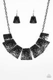Paparazzi Here Comes The Huntress Black Hammered Gunmetal Necklace